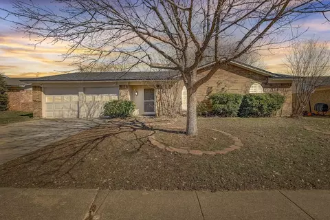 756 Charlyne Dr, Burleson, TX 76028