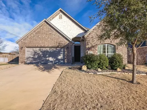 2921 Josie Dr, Decatur, TX 76234