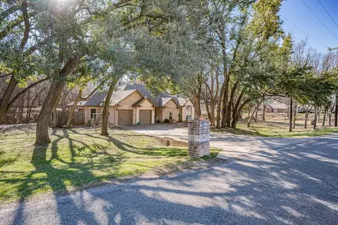 405 Aqua Vista Dr, Granbury, TX 76049