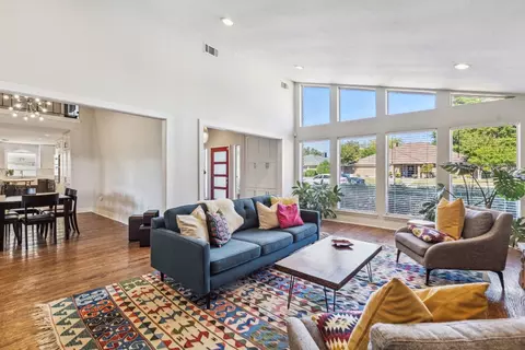 3800 Graphic Pl, Plano, TX 75075