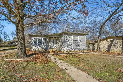 1811 Mentor Ave, Dallas, TX 75216