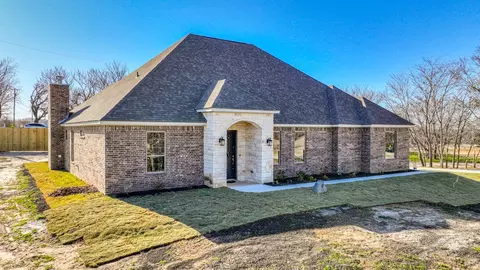 101 Hearthstone, Weatherford, TX 76087