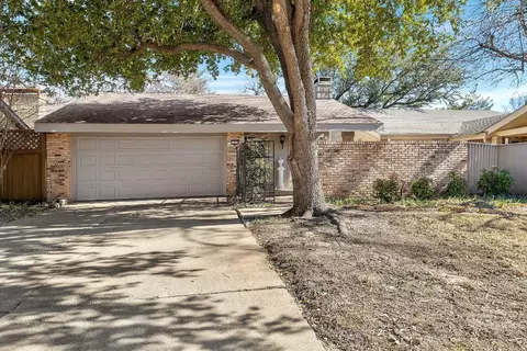 1609 Grandview Dr, Arlington, TX 76012