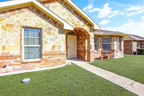 1033 S Pepperidge Dr, Lancaster, TX 75134