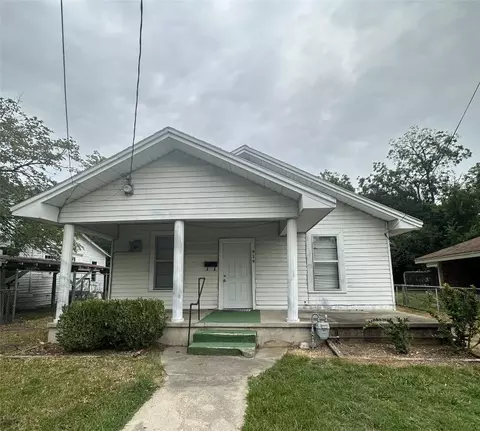 919 SE 12th St SE, Paris, TX 75460