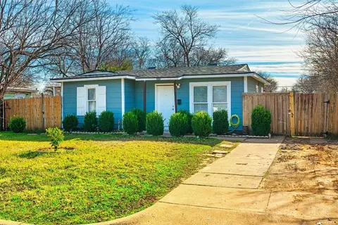 5624 Rickenbacker Pl, Fort Worth, TX 76112