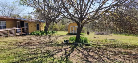 422 Middle Rd, Denison, TX 75021
