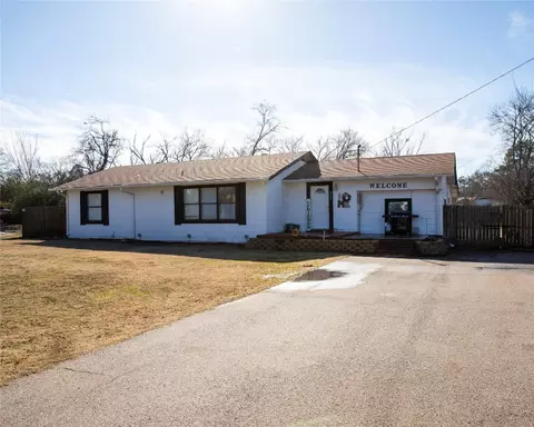 802 Alabama St, Sulphur Springs, TX 75482