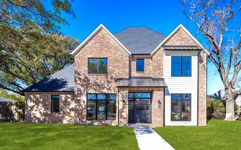 3967 Clover Ln, Dallas, TX 75220