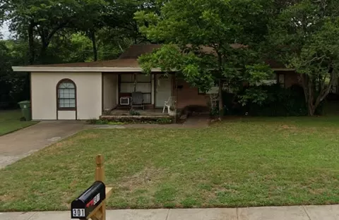 301 Myrtle Dr, Hurst, TX 76053