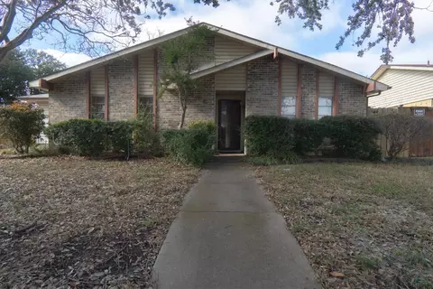 405 Glengarry Dr, Garland, TX 75043