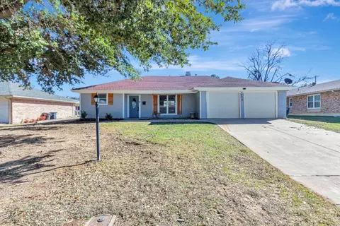 6213 Wheaton Dr, Fort Worth, TX 76133