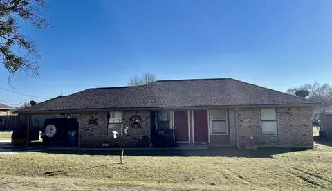 1009 W 4th St, Keene, TX 76059