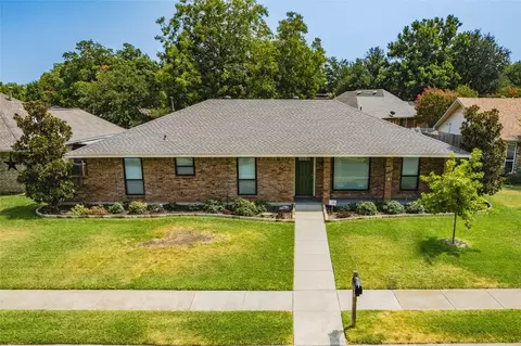 802 Meadowgate Dr, Garland, TX 75040