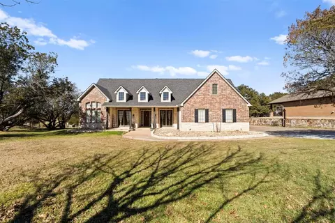 2010 Wigeon St, Granbury, TX 76049
