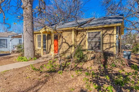 1620 Egan St, Denton, TX 76201