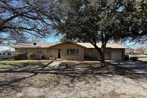106 S Dogwood St, Rhome, TX 76078