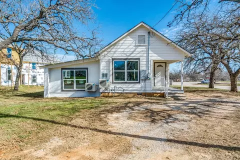 635 N Mccart St, Stephenville, TX 76401