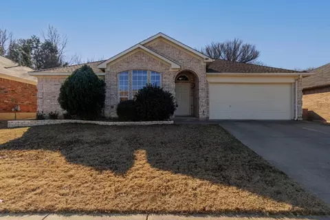 5006 Saddlehorn Dr, Arlington, TX 76017