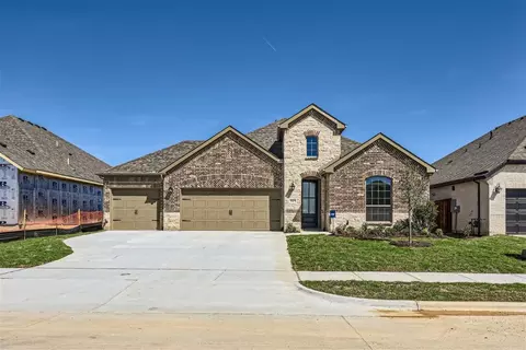 907 Sunbrook Dr, Mansfield, TX 76063