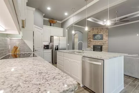 941 Sam St, Springtown, TX 76082 photo 11