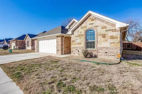 941 Sam St, Springtown, TX 76082 photo 2
