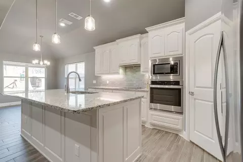 941 Sam St, Springtown, TX 76082 photo 13
