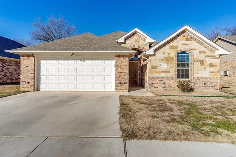 941 Sam St, Springtown, TX 76082