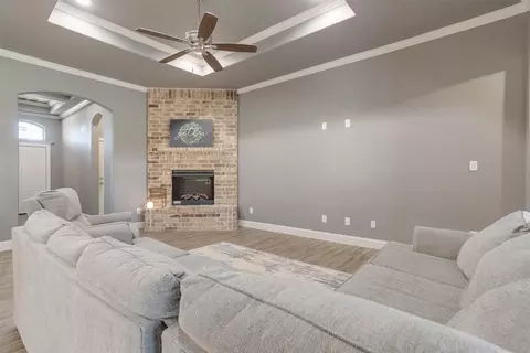 941 Sam St, Springtown, TX 76082 photo 8