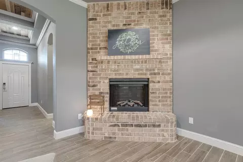 941 Sam St, Springtown, TX 76082 photo 9