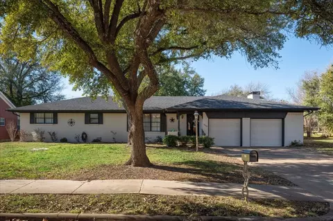 5310 Kayway Dr, Greenville, TX 75402