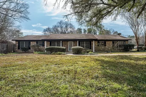 4246 N White Oak Rd, Gladewater, TX 75647