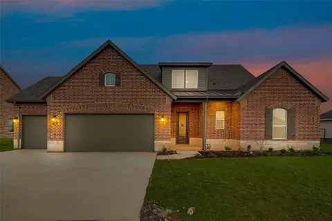 110 Clearwater Ct, Rhome, TX 76078