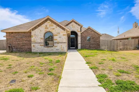 604 Long Prairie Dr, Royse City, TX 75189