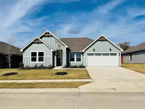 512 Highland Park Trl, Alvarado, TX 76009