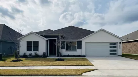 1633 Forest Park Dr, Alvarado, TX 76009