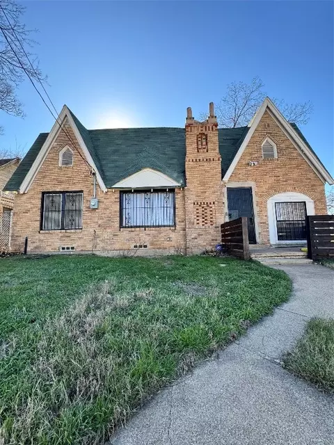 3501 Packard St, Dallas, TX 75215