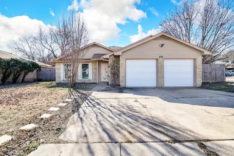 410 Rifleman Trl, Arlington, TX 76002