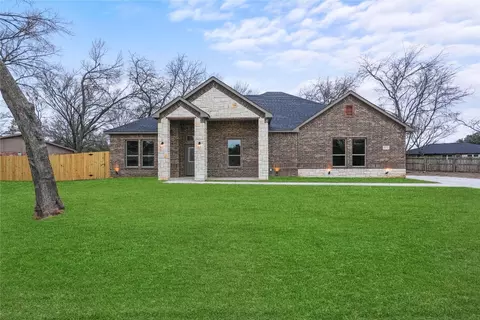 844 Twilight Dr, Cedar Hill, TX 75104