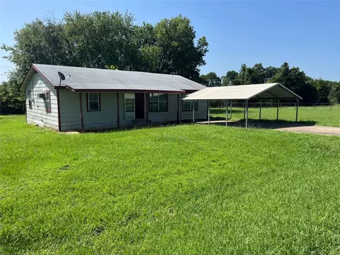 2524 Fm 1700, Clarksville, TX 75426