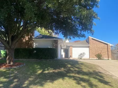 10236 Powder Horn Rd, Fort Worth, TX 76108