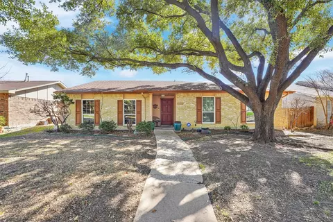 1802 Addington Dr, Carrollton, TX 75007