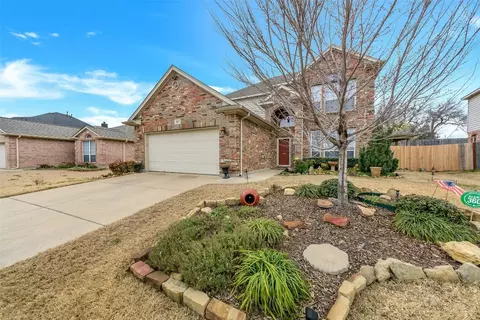 5713 Minnow Dr, Fort Worth, TX 76179