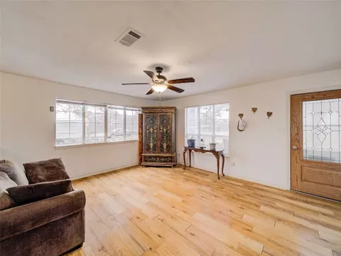 9881 Sycamore Dr, Little Elm, TX 75068