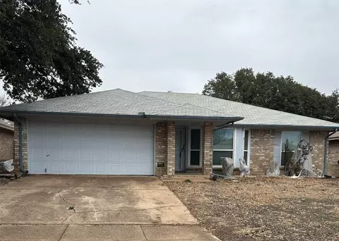 2604 Green Ridge St, Fort Worth, TX 76133
