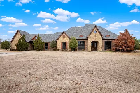 7120 Hunnington Dr, Sanger, TX 76266