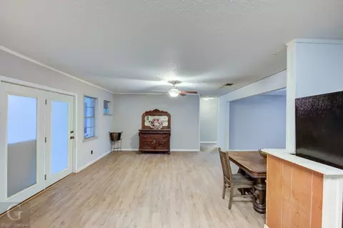1304 N Elm St, Minden, LA 71055 photo 2