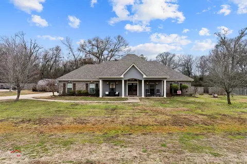 323 Leigh Ln, Stonewall, LA 71078