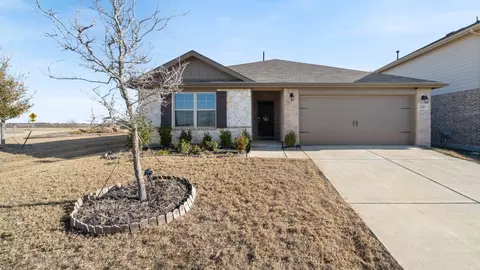 2301 Broken Bow Trl, Crandall, TX 75114