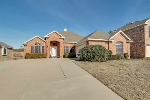 2008 Cardinal Dr, Forney, TX 75126
